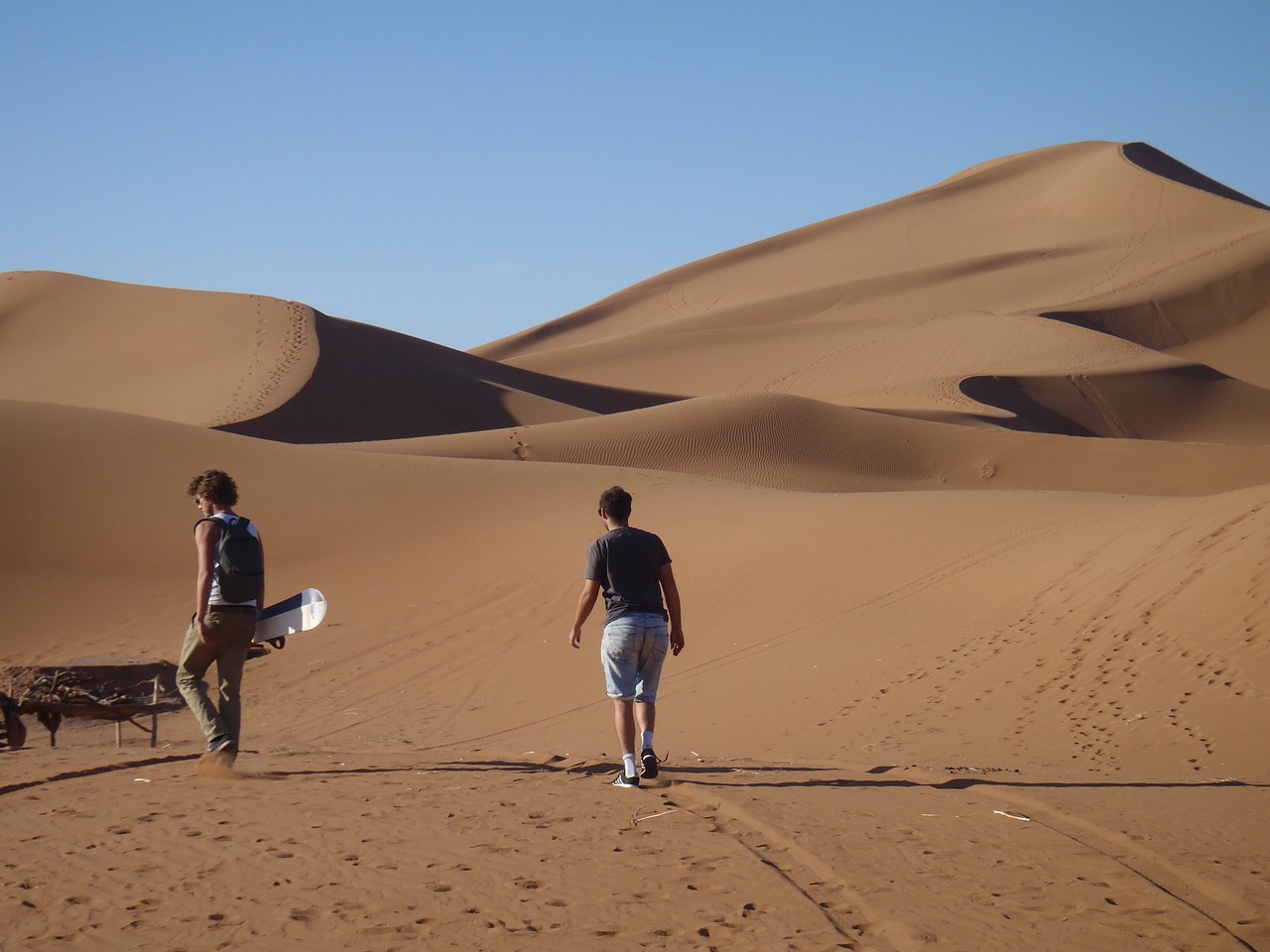 Sandboarding 